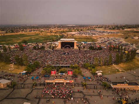 Are blankets allowed at usana amphitheatre  Journey Gig Timeline