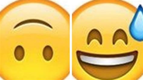 Arti emoticon wajah batu  Orang yang penting dalam hidup Anda mungkin akan mengirim emoji ini untuk mengatakan, "Aku jatuh cinta padamu," atau "Aku menyukai kebersamaan kita