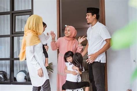 Arti mimpi banyak orang melayat ke rumah  2