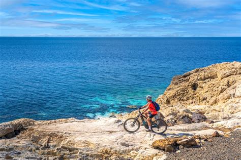 Aruba beach biking  Phone+ (297) - 586-3656