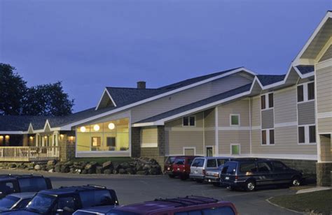 Aspen lodge grand marais mn Gunflint Lodge & Outfitters is a classic Northwoods resort nestled into the heavy forest on the south shore of Gunflint Lake, 43 miles up the legendary Gunflint Trail from Grand Marais on the North Shore of Lake Superior
