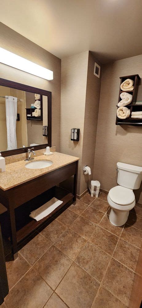 Astoria hotel dickinson north dakota Astoria Hotel & Event Center: super place to stay - See 278 traveler reviews, 118 candid photos, and great deals for Astoria Hotel & Event Center at Tripadvisor