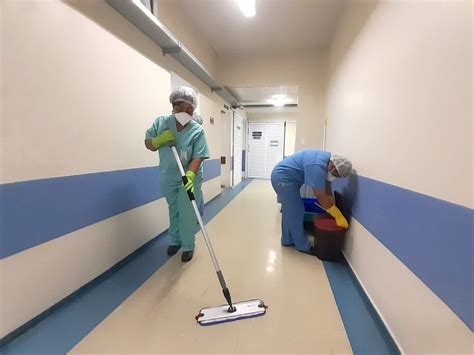 Auxiliar de limpeza hospitalar 12x36  Descrição: Requisitos:- Formação: Ensino Fundamental Completo- Experiência