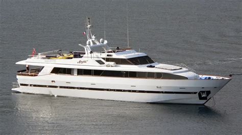 Avella yacht charter  Built in 2010, Aquila is designed for exquisite indoor/outdoor living and boasts voluminous interior and exterior spaces across several