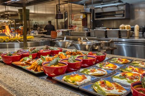 Bacchanal buffet brunch vs dinner  Garden Court is open daily for brunch 8 am–2 pm