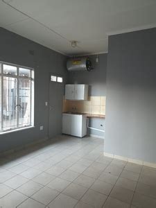 Bachelor to rent in vanderbijlpark for r2000 910 - This is a Groud Floor Flat Offerring: Bachelor flat with BIC, Bathroom with