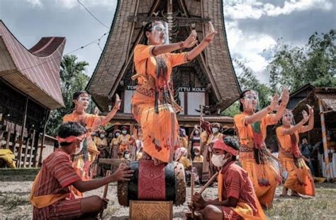 Bagaimana kesanmu terhadap budaya suku toraja  manusia sebagai penguasa alam dan bukan sebagai