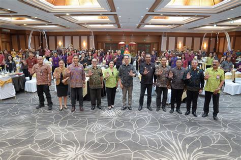 Bakuning rembug tegese  Jejer bisa awujud tembung aran, tembung sesulih, tembung wilangan, tembung kahanan