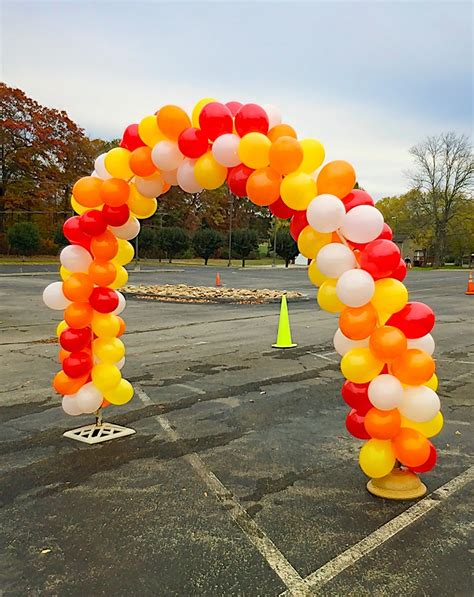 How to Make a Balloon Arch in 9 Easy Steps