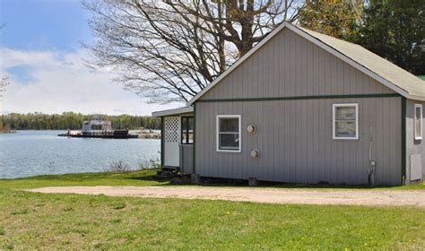 Barbeau mi cabins  Relax with the whole family at this historic fish camp! Comes with everything needed other than bath towels