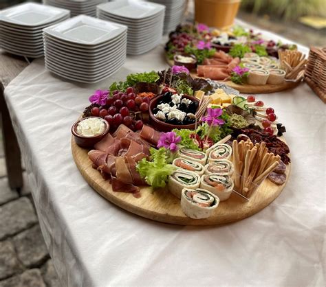 Barbecue thuisbezorgd abcoude  Je geniet volop van verse ingrediënten en verrassende smaakcombinaties bij deze BBQ Arnoud