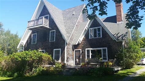 Bass harbor inn  Beauty, grace, charm and sophistication await your visit to Bar Harbor, Acadia and the Bass Cottage Inn