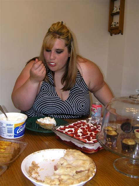 Bbw eating porn  Black Guy Eating Out BBW’s Fat Ass Than Fucks Her