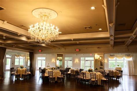 Bellport country club wedding  Originally founded in 1983 as the Irish Coffee Pub, this business has grown over the years to become a sophisticated golf club and restaurant