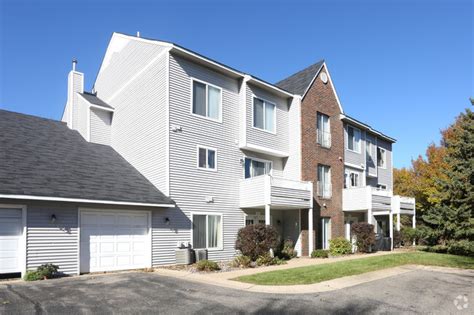 Berkshire of burnsville apartments and townhomes 50 bath and kitchen