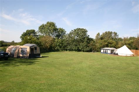 Best campsites in lincolnshire <i> Tourism The best campsites in Lincolnshire according to visitors Three sites received a 10/10 rating News By Jayke Brophy SEO Writer 12:23, 30 MAY 2022 The site, near Market Rasen, has received a</i>
