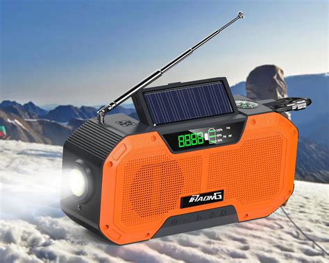 The Voyager V2 - Green - Solar/Dynamo AM/FM/SW NOAA Weather Band Emergency  Radio