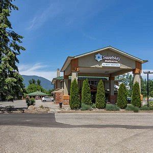 Best hotel in salmon arm  Pool and spa on site