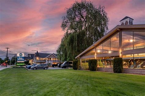 Best western penticton  Located in Penticton,BC, the Best Western Inn At Penticton is sure to provide a peaceful and comforting home away from home for any traveler