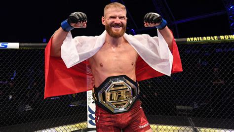 Blachowicz tapology  Weight: 205 lbs (93