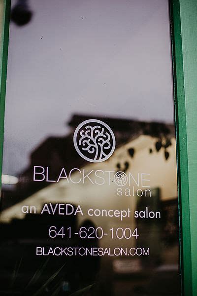 Blackstone salon pella  836 Main St