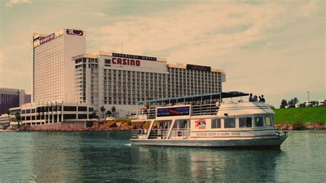 Boat ride in laughlin  Adventure Tours