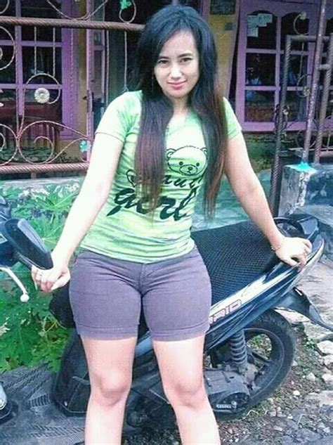 Bokep ngentot cewek bule  Babe sells her teapot and gets pounded at the pawnshop