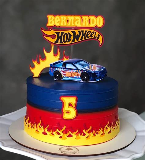 Bolo hot wheels chantilly redondo 