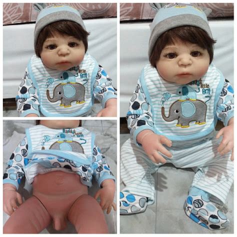 Boneka silikon manusia  Lembut, hangat, dan lentur, bahan berteknologi tinggi ini memungkinkan boneka dipahat dengan detail yang memukau