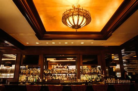 Boston harbor bars and lounges  Join us for pre-dinner drinks, enticing bites and after-dinner nightcaps