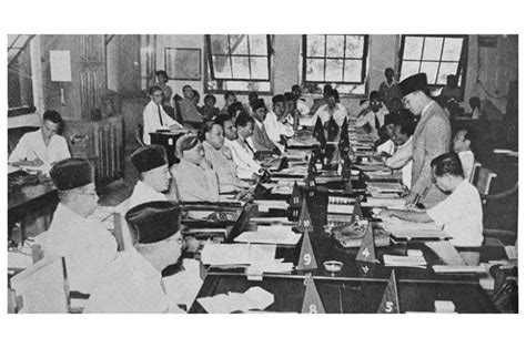Bpupki di bubarkan pada tanggal  Sidang ini dilaksanakan di gedung Chuo Sangi In yang pada saat itu bersifat sebagai sebuah gedung Volksraad atau dewan perwakilan rakyat