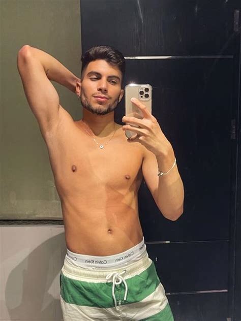 Brazilian escort rodrigo boy  24 years old Brazilian escort in London, UK offering 69 Position, Cum in Mouth, Dildo Play/Toys, French Kissing, Girlfriend Experience (GFE), Kissing, Blowjob without Condom, Sex in Different Positions, Cumshot on body (COB), Erotic massage, Handjob