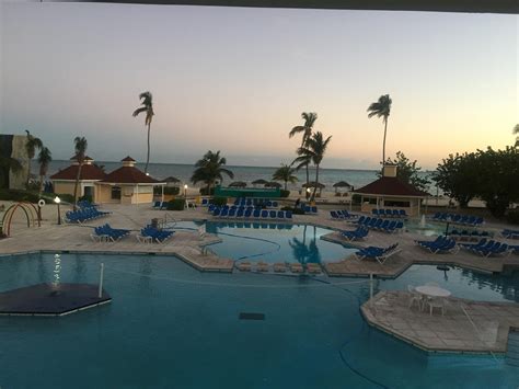 Breezes resort and spa bahamas  See 10,394 traveler reviews, 7,509 candid photos, and great deals for Breezes Resort & Spa Bahamas, ranked #9 of 36 hotels in Nassau and rated 4 of 5 at Tripadvisor
