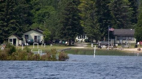 Brocks cabins gladstone mi m