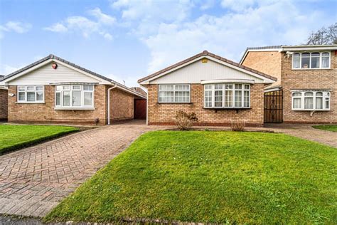 Bungalow for sale walsall  NEATLY PRESENTED SEMI-DETACHED BUNGALOW; LIGHT AND AIRY LIVING ROOM; 2