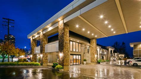 Burnaby hotels deals  Age