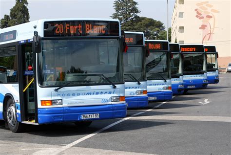 Bus 878 hyeres  However, you can take the ferry to Port Hyères, take the taxi to Hyeres, then take the train to Toulon