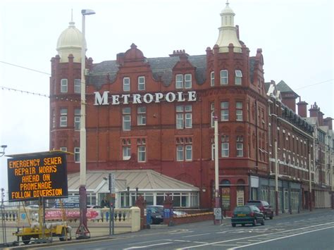 Butlins metropole hotel blackpool  IN VENDITA! CONDITION : There is a signature and date of 4/8/83 written on 394598781930What companies run services between Blackpool Pleasure Beach, England and Minehead, Butlins Main Gate, England? You can take a bus from Blackpool Pleasure Beach to Minehead, Butlins Main Gate via Thames Road, Brunswick Street, National Express Coach Facility, Manchester Airport The Station, Cabot Circus, BP Garage, Ilminster Road