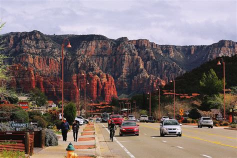 Butterfly garden inn sedona  Located less than ten minutes from world-famous Butchart Gardens, Iris Garden is a casually elegant, character home on