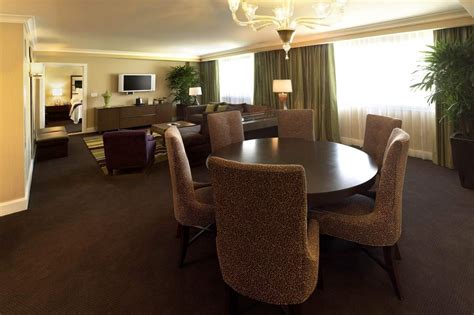 Caesars forum classic suite review  Valid for hotel bookings through 02/28/10