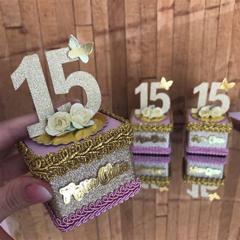 Caixas decoradas para quinze anos 42 ideas de mesas de dulces perfectas para xv años - Ideas para mis 15