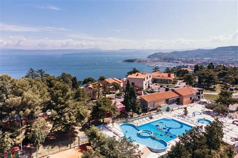 Camping izola slovenia 5 km from Port of Izola and provides various facilities, such as a garden, a bar and a terrace