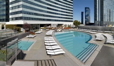 Can vdara guests use aria pool Can Vdara Guests Use the Aria Pool? (Answered) Breakfast at Vdara – Final Thoughts