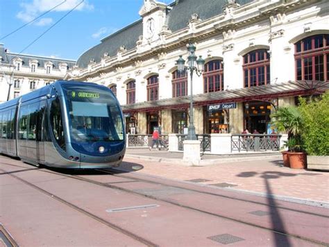 Car rental gare saint jean bordeaux History Original tramway Tramway at place de la Comédie in the 1900s