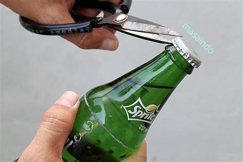 Cara membuka tutup botol fliptop  Rp500