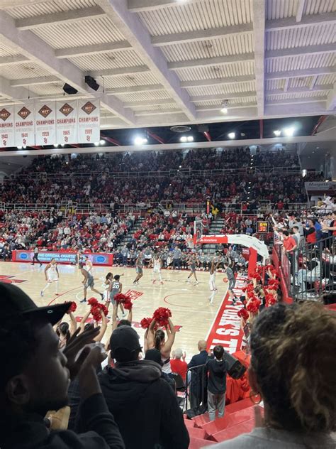 Carnesecca arena parking The St