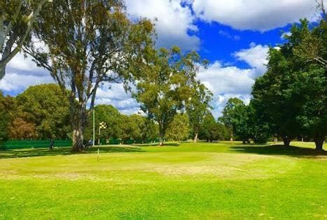 Carrara gardens golf course prices Carrara Gardens Night & Day Golf Course & Driving Range