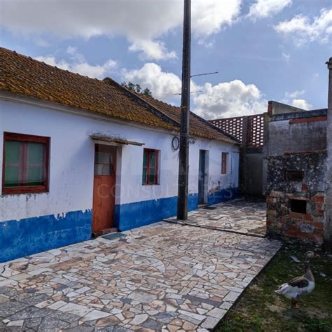 Casas para alugar samora correia  A Freguesia de Samora Correia e situa-se a cerca de 35 minutos de Lisboa e a 10 minutos de Vila Franca de Xira e da linha do comboio