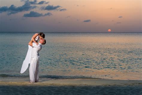Cayman island wedding packages all inclusive  This allows same-sex couples to enter a legal union recognized in the Cayman Islands