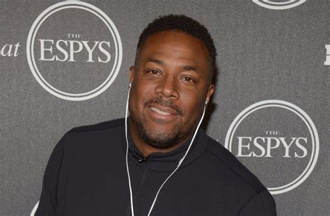 Cedric ceballos net worth  The net worth of Robert is $22 million